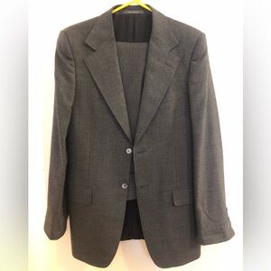 Classic Men's Gray Two-Button Blazer